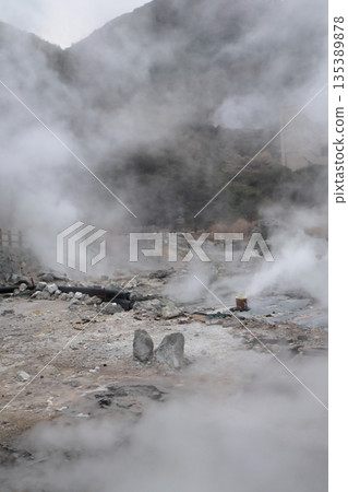 The smell of sulfur wafts through the air at Unzen Jigokudani and the scenery of Kiyoshichi Jigoku The smell of sulfur wafts through the air at Unzen Jigokudani and the scenery of Kiyoshichi Jigoku 135389878