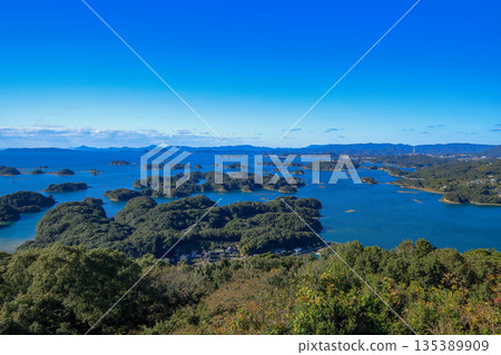 從長崎縣佐世保市天海峰展望台眺望九十九島 135389909