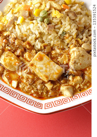 Mapo tofu fried rice with thickened sauce 135391524
