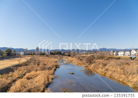 東京城市景觀：八王子郊區 135391735