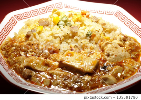 Mapo tofu fried rice with thickened sauce Mapo tofu fried rice with thickened sauce 135391780