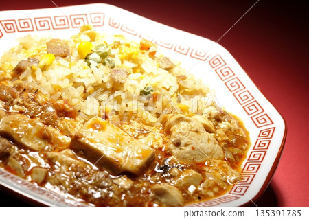 Mapo tofu fried rice with thickened sauce 135391785