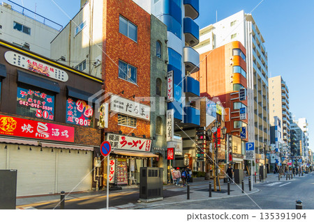 東京城市景觀：八王子站北口 135391904