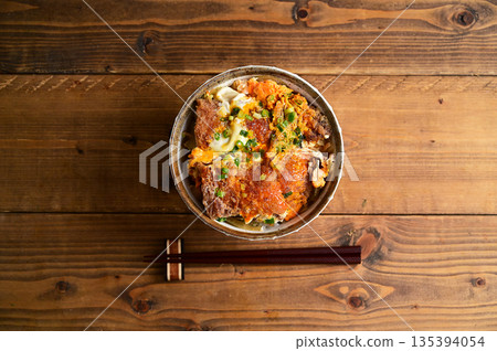 菲力牛排碗 菲力牛排碗 135394054