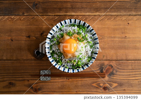 磨碎的Shirasu 135394099