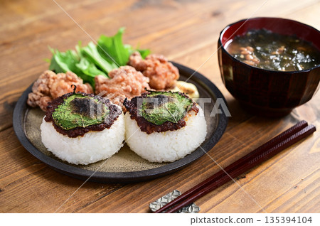 烤飯糰配甜魚味噌 烤飯糰配甜魚味噌 135394104