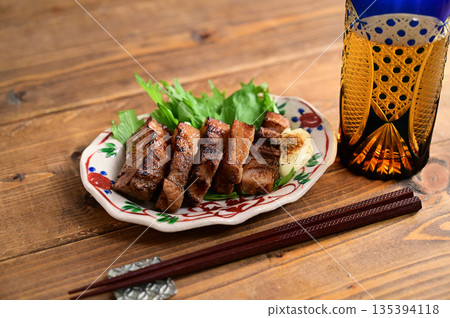 厚切煎豬肉 135394118