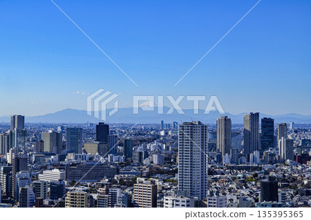 Takanawa Gateway City, Minato-ku, Tokyo New Man Takanawa, 28th floor, view of Mount Fuji and the Tanzawa Mountains from the Green Garden Takanawa Gateway City, Minato-ku, Tokyo New Man Takanawa, 28th floor, view of Mount Fuji and the Tanzawa Mountains from the Green Garden 135395365