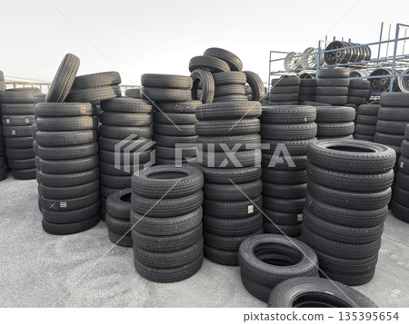 Studless tire replacement warehouse 135395654