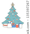 A simple illustration of a Christmas tree and presents 135397267