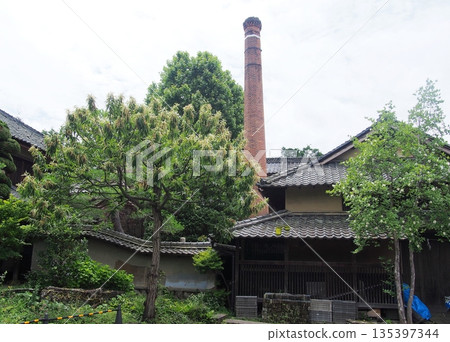 長野縣小布施町的街景,磚造煙囪 長野縣小布施町的街景,磚造煙囪 135397344