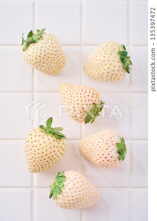 White strawberry "Milky Berry" White strawberry "Milky Berry" 135397472