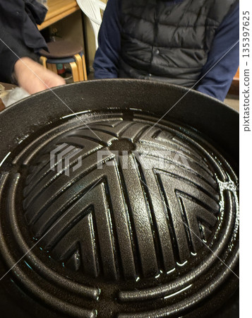 Genghis Khan hot plate Genghis Khan hot plate 135397625