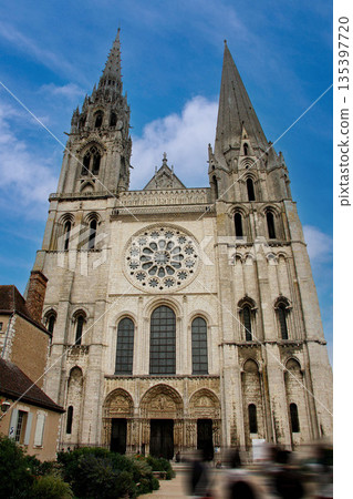 沙特爾大教堂法國 135397720