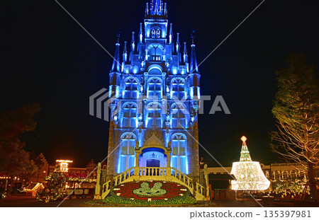 Theme park Christmas tree lighting Theme park Christmas tree lighting 135397981