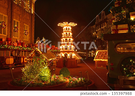Theme park Christmas light-up Theme park Christmas light-up 135397988