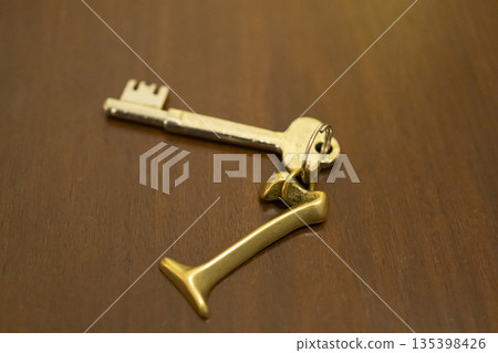 古董房 1 鑰匙 135398426