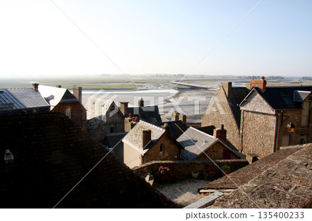 清晨的聖米歇爾山，諾曼底，法國 135400233