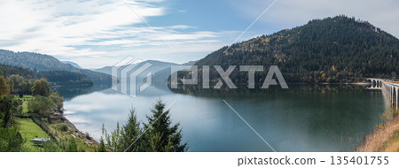 Peaceful Autumn Landscape Of Lake Izvorul Muntelui In Romanian Mountains 135401755
