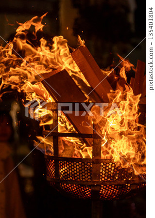Bonfires at the Bird-Chasing Festival in Nakanojo Town, Gunma Prefecture Bonfires at the Bird-Chasing Festival in Nakanojo Town, Gunma Prefecture 135401804