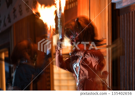 Demon pursuit ceremony at Noderayama Koenji Temple Throw a torch and pray for a disease-free life 135402656
