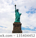 Statue of Liberty, Manhattan, New York, USA 135404452