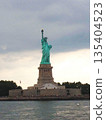 Statue of Liberty, Manhattan, New York, USA 135404523