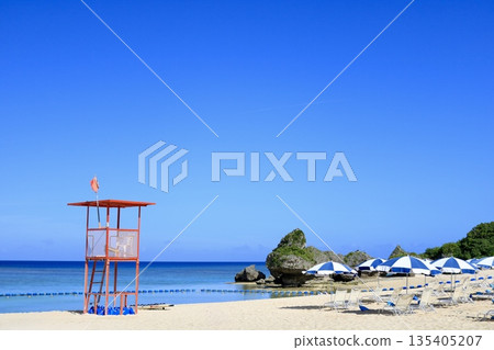 盛夏的沖繩海灘 盛夏的沖繩海灘 135405207