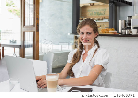 woman, laptop, notebook 135406371