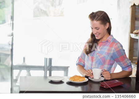 coffee, woman, breakfast 135406660