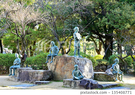 Toyokuni Shrine grounds 135408771