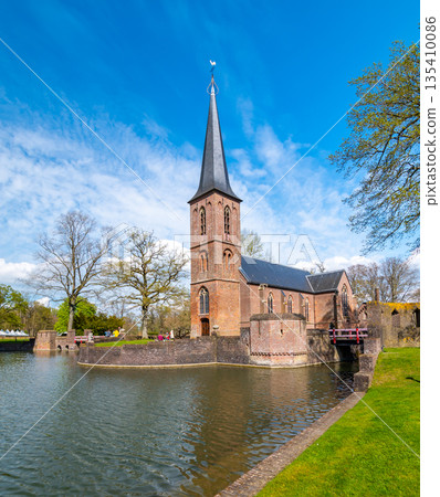 Castle de Haar Utrecht, view of De Haar Castle in Dutch Kasteel de Haar is located in Utrecht Netherlands the current buildings all built upon the original castle, date from 1892 Netherlands 135410086