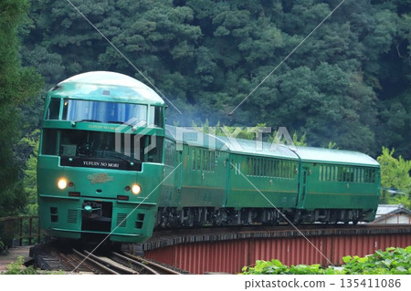 Limited Express Yufuin no Mori Kiha 72 series Limited Express Yufuin no Mori Kiha 72 series 135411086