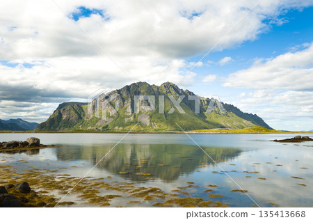 Scenery seen from the coast of a southern island Scenery seen from the coast of a southern island 135413668