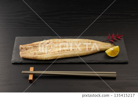 烤鰻魚圖像 烤鰻魚圖像 135415217