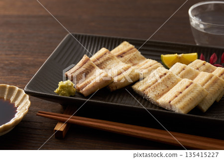 烤鰻魚圖像 135415227