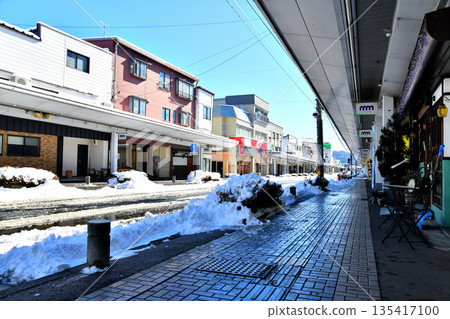 大町站本通商店街 / 向信濃大町站方向望去（長野縣大町市）[2026.1] 135417100