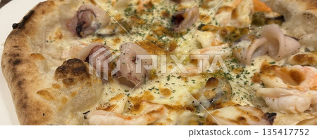 Seafood Pizza 135417752