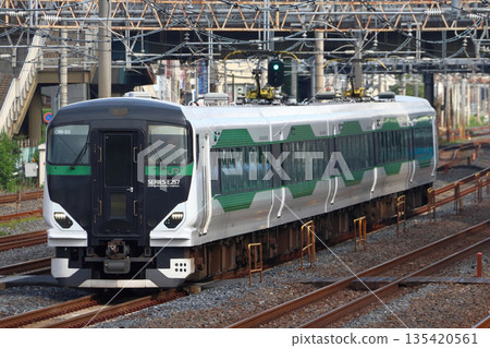 高崎線特急赤城號:E257系列車(上野方向) 高崎線特急赤城號:E257系列車(上野方向) 135420561