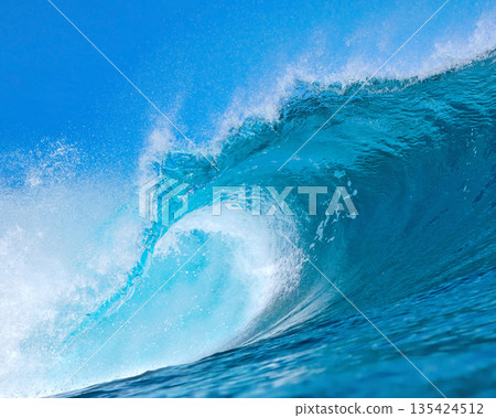 Captivating Wave Curling With Shimmering Foam And Intense Motion Captivating Wave Curling With Shimmering Foam And Intense Motion 135424512
