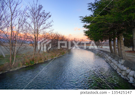 Tade River at dawn [Azumino City] 135425147