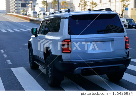 Domestic SUV image Domestic SUV image 135426984