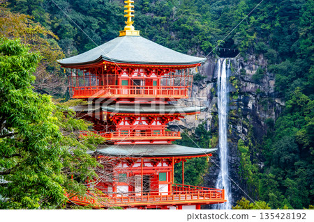 Kumano Seiganto-ji Temple Three-story Pagoda and Nachi Falls 135428192