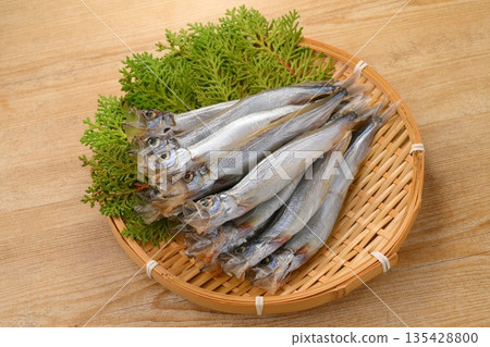 Note: Unheated and uncooked. Shishamo, shishamo, fish, ingredients. 135428800