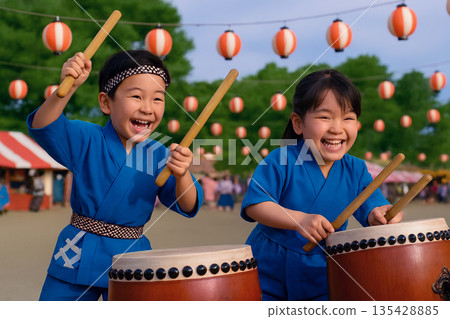 兒童打鼓 135428885