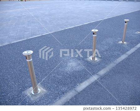 Parking lot chain pole 1 Parking lot chain pole 1 135428972