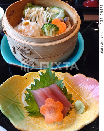 日本各式餐具、日本料理、日本菜、醃菜、餐盤 日本各式餐具、日本料理、日本菜、醃菜、餐盤 135429421