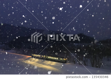 下雪的飯山線 135430346