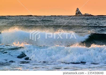 Shonan in the middle of winter: Dawn at Chigasaki Coast in a strong wind: Eboshi Rock Shonan in the middle of winter: Dawn at Chigasaki Coast in a strong wind: Eboshi Rock 135430640