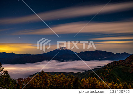 Sea of clouds and Mount Fuji seen from Kushigatakeyama Forest Road at night Sea of clouds and Mount Fuji seen from Kushigatakeyama Forest Road at night 135430765